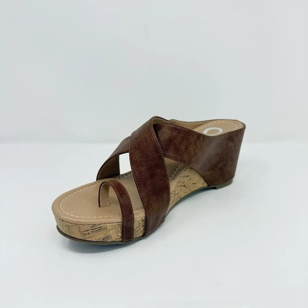 Journee Collection Rayna Brown Toe Ring Wedge Sandals Women’s Size 12